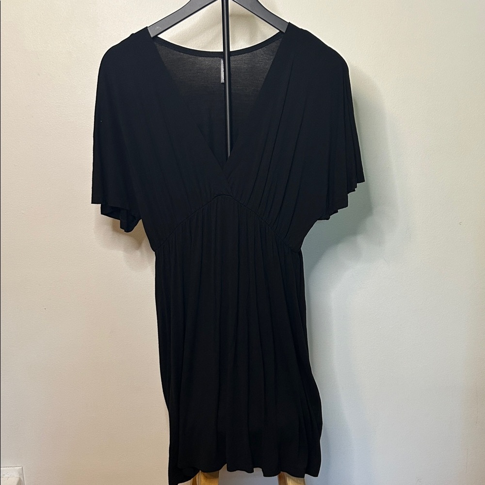 Lock & Love Elegant Black V-Neck Women's Blouse